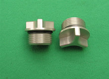 Load image into Gallery viewer, Oil Filler Cap-GM/Jawa-Tri-Blade- CJR00114